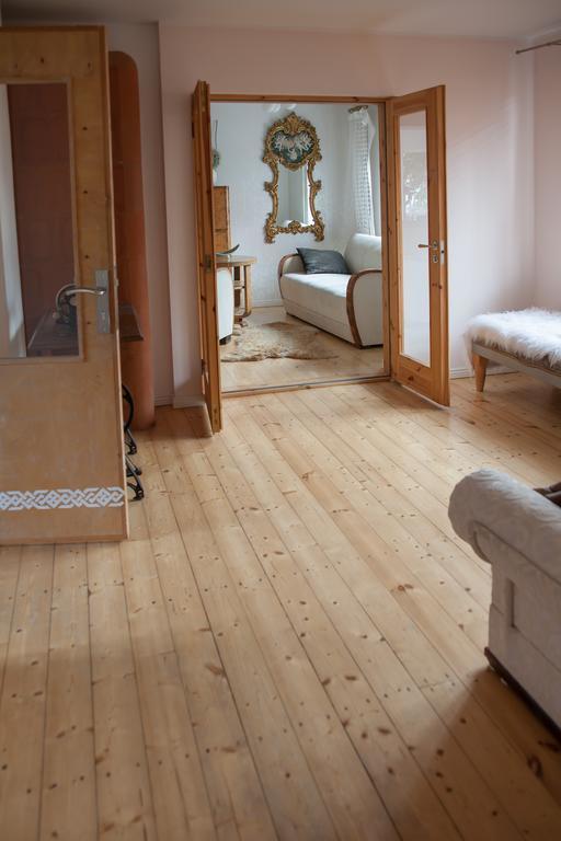 פארנו Allika Holiday House חדר תמונה