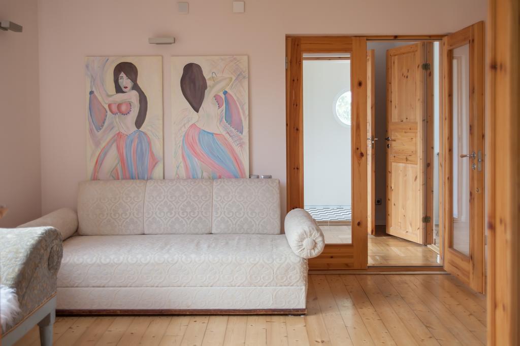 פארנו Allika Holiday House חדר תמונה